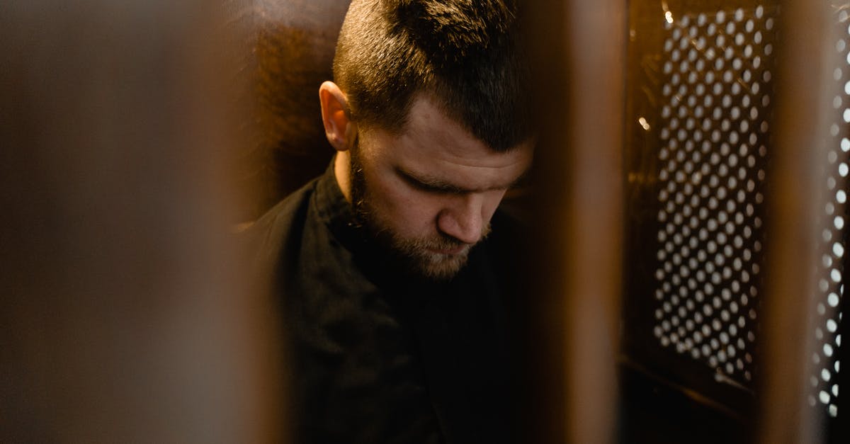Is there a prayer room in Frankfurt airport? - Photo of a Priest in a Confessional Is there a prayer room in Frankfurt airport? - Photo of a Priest in a Confessional