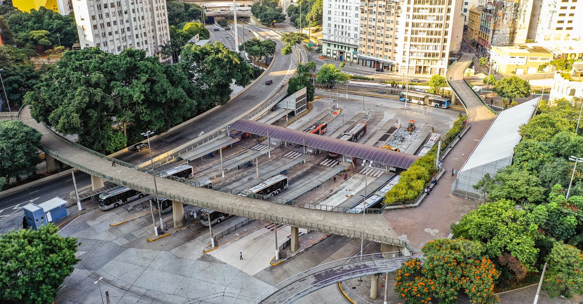 Is there a public bus from Budapest to Debrecen? - Modern asphalt road with bridge and buses Is there a public bus from Budapest to Debrecen? - Modern asphalt road with bridge and buses