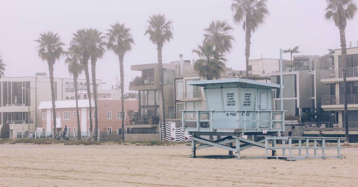 Is there a quaint hotel in Venice Beach? - Gray Lifeguard House on Beach Is there a quaint hotel in Venice Beach? - Gray Lifeguard House on Beach