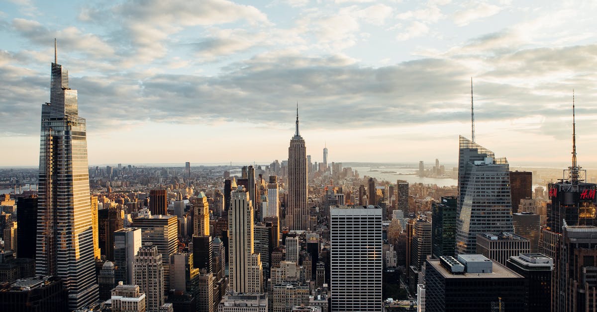 Is there a roof-top bar in the Empire State building? - Contemporary multistory house facades against sea in USA Is there a roof-top bar in the Empire State building? - Contemporary multistory house facades against sea in USA