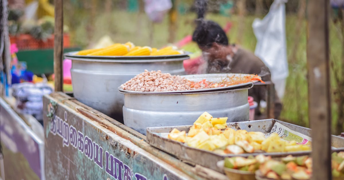 Is there an Indian food market in Montevideo? - Indian Street Food Stall