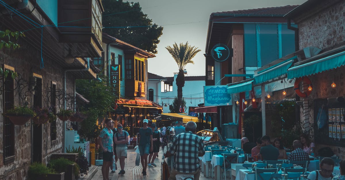 Is there any place in Israel where you can enjoy walking in huge forests/parks? - View of old street in tropical city Is there any place in Israel where you can enjoy walking in huge forests/parks? - View of old street in tropical city
