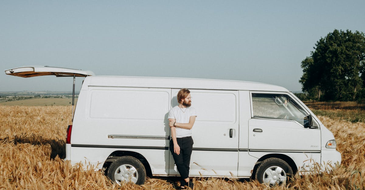 Must US-issued enhanced driver licenses have a full middle name? - Photo of a Man Leaning on White Van Must US-issued enhanced driver licenses have a full middle name? - Photo of a Man Leaning on White Van