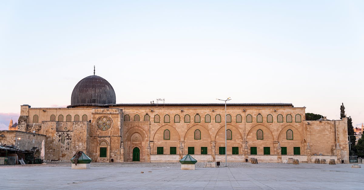 Possibility of praying in Masjid Al-Aqsa (Jerusalem) - Facade of a Mosque Possibility of praying in Masjid Al-Aqsa (Jerusalem) - Facade of a Mosque
