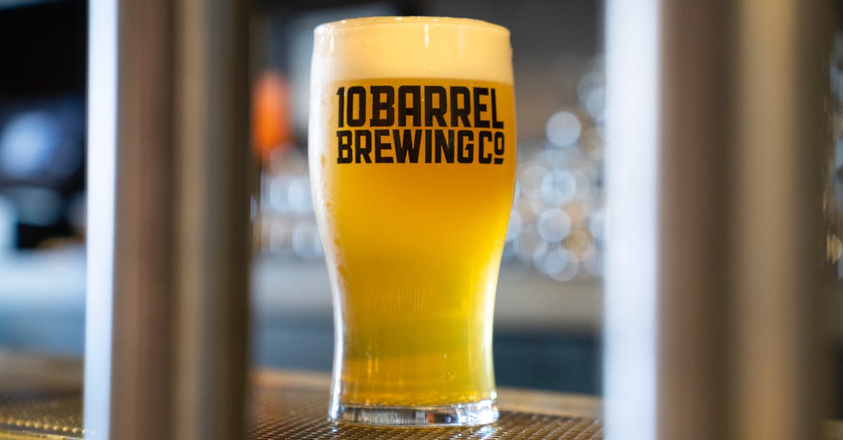 Received gestures in UK pubs: pint versus half-pint - Clear Beer Glass With Yellow Liquid Received gestures in UK pubs: pint versus half-pint - Clear Beer Glass With Yellow Liquid