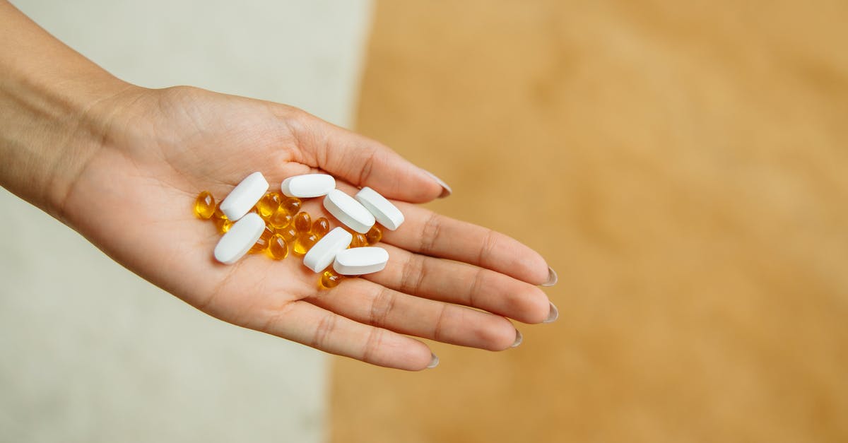 Send refrigerated drug to my girlfriend in UK - Pills on a Person's Hand Send refrigerated drug to my girlfriend in UK - Pills on a Person's Hand