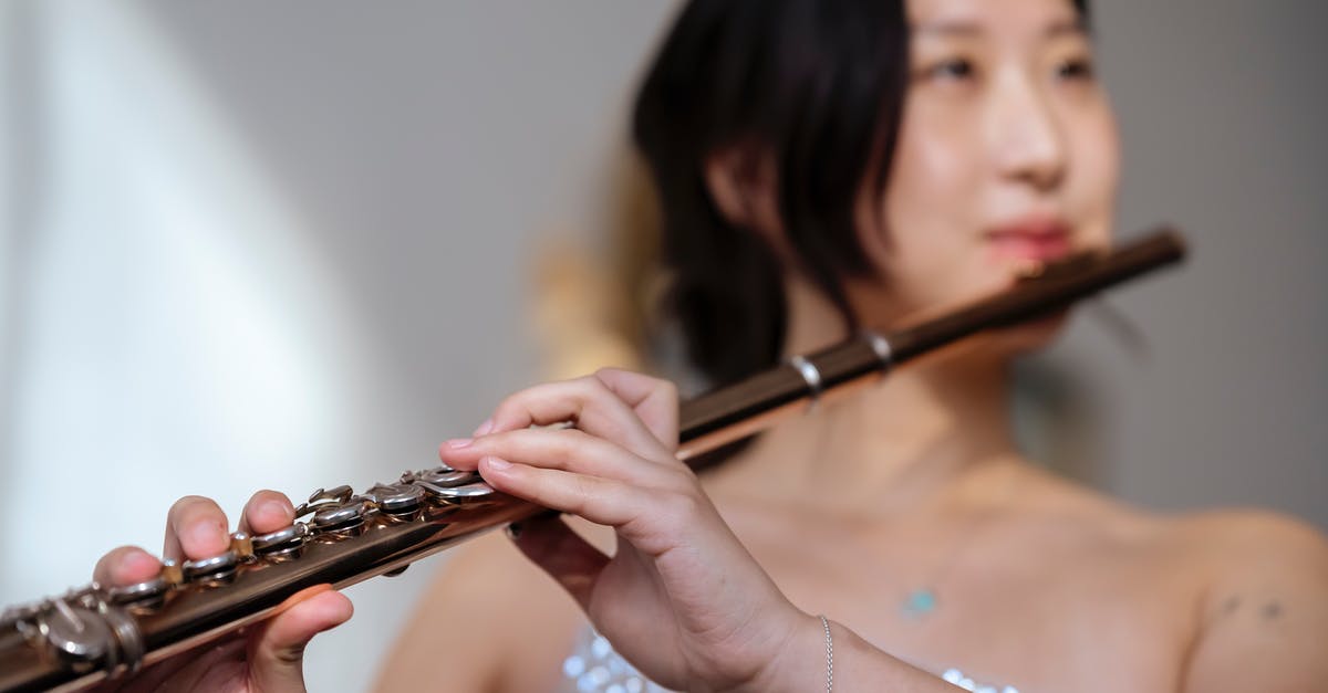 Should I select 'I live with family' in UK visit visa application since I live with my sister? - Asian woman playing flute at concert Should I select 'I live with family' in UK visit visa application since I live with my sister? - Asian woman playing flute at concert