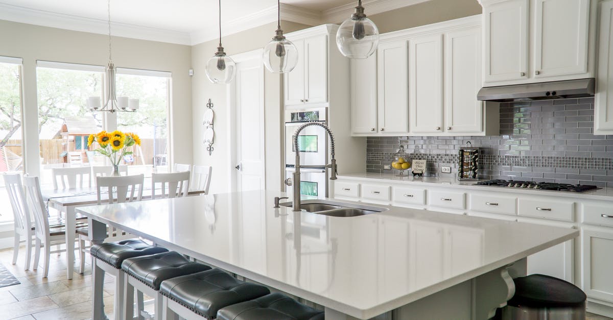 Should I tip in-room dining in US? How and how much? - Kitchen and Dining Area Should I tip in-room dining in US? How and how much? - Kitchen and Dining Area