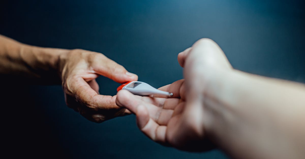 The procedure of tipping in the US [duplicate] - Crop person handing over medical thermometer