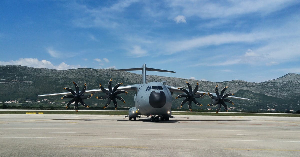 Transfer between Trysil and Scandinavian Mountains Airport - Photo of Gray and White Plane Ready for Take Off Transfer between Trysil and Scandinavian Mountains Airport - Photo of Gray and White Plane Ready for Take Off
