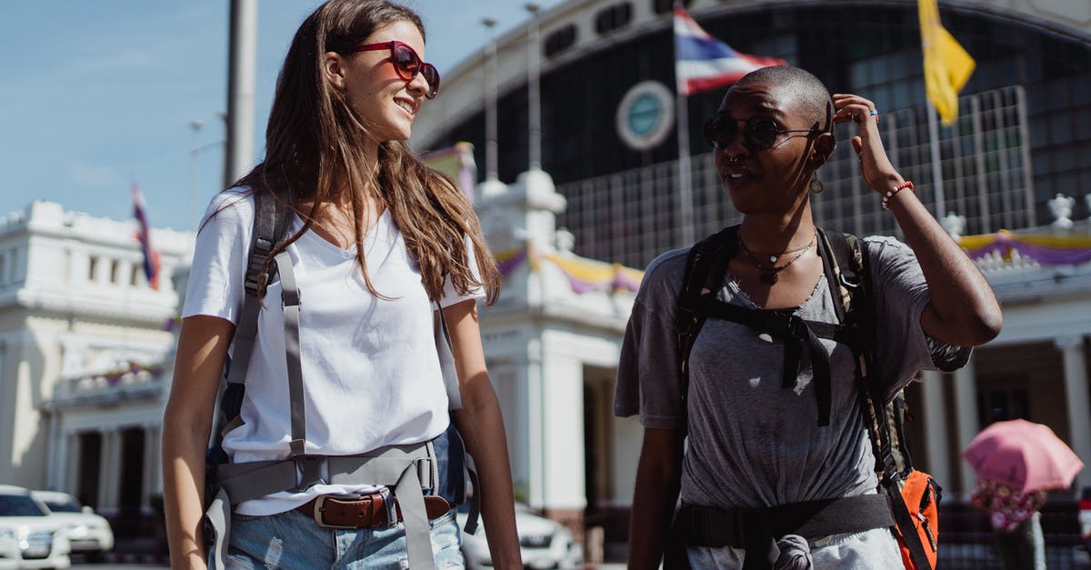 Traveling with friend/roommate, do we go through Immigration separately or together? - Two Women with Sunglasses Traveling Together Traveling with friend/roommate, do we go through Immigration separately or together? - Two Women with Sunglasses Traveling Together