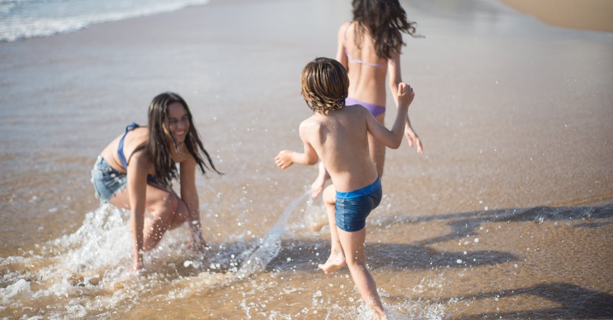 UK transit visa needed when having EEA family permit but travelling without spouse? - People on the Beach UK transit visa needed when having EEA family permit but travelling without spouse? - People on the Beach