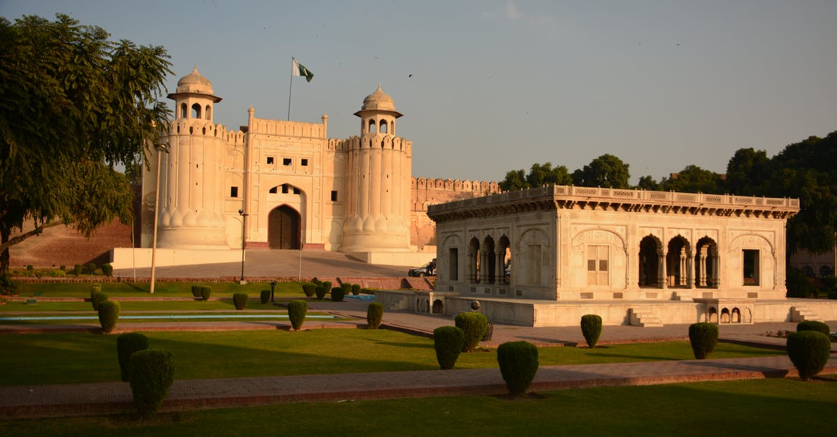 UK visitor visa from Lahore Pakistan - The Lahore Fort Building in Pakistan UK visitor visa from Lahore Pakistan - The Lahore Fort Building in Pakistan