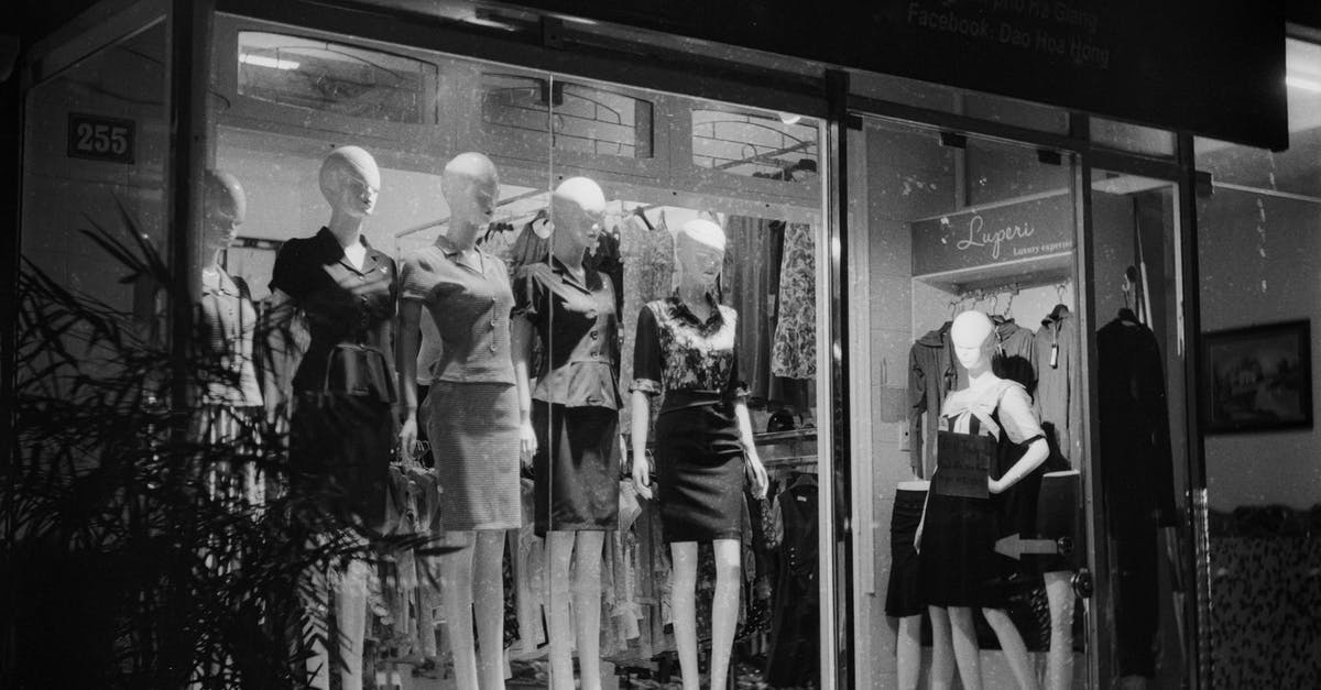 Visa entry requirement for Vietnam [duplicate] - Display Window of a Boutique in Vietnam