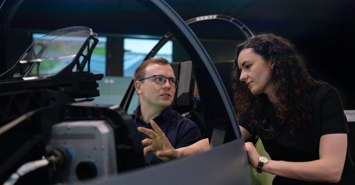 What are the differences between the 'Emirates A380 Experience' and 'iPILOT' flight simulators in Dubai? - Engineers in Flight Simulator