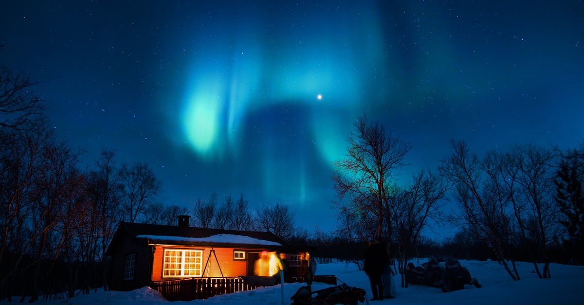 What are the main obstacles to seeing the Northern Lights in Reykjavik in December? [closed] - Brown Cottage Under Aurora Borealis