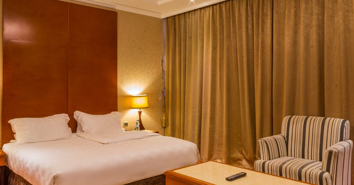 What are these double prices on voyages-sncf.com? - White Bed Linen and Brown Wooden Bed Frame What are these double prices on voyages-sncf.com? - White Bed Linen and Brown Wooden Bed Frame