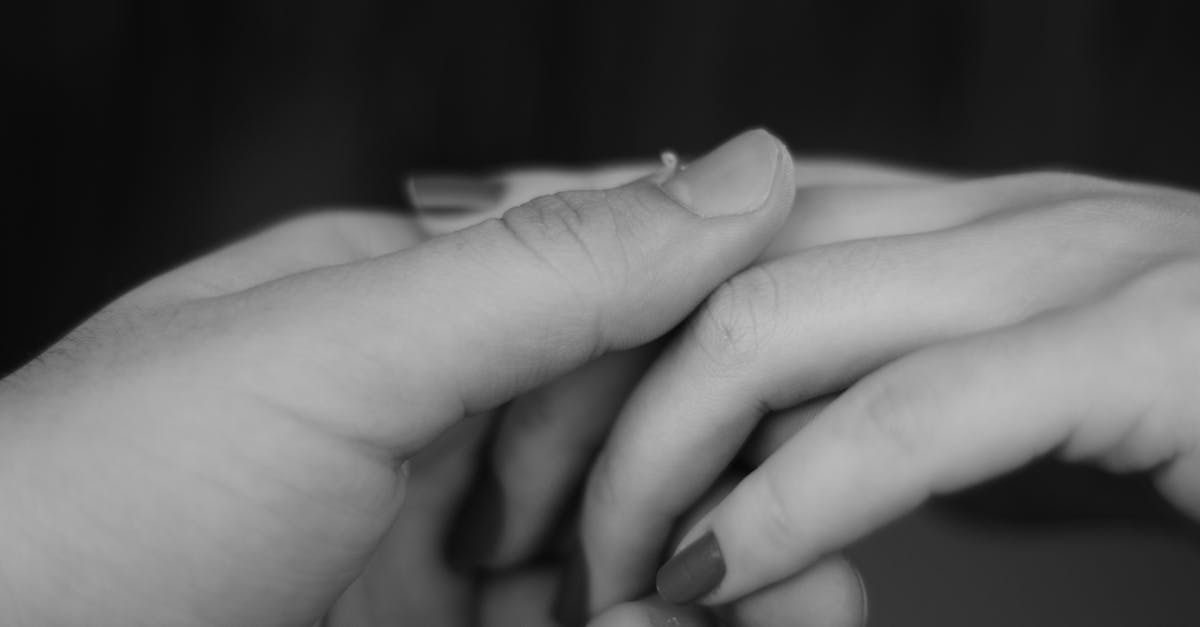 What do two fingers up mean on roads in California? - Hand Holding in Close Up What do two fingers up mean on roads in California? - Hand Holding in Close Up