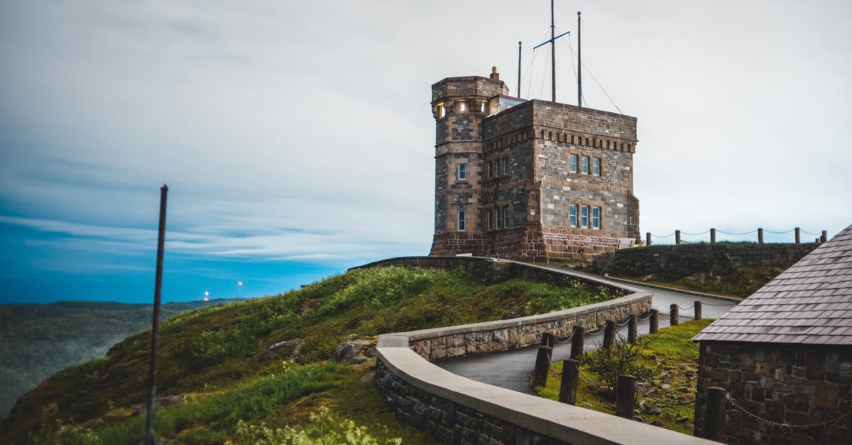 What is the best way to pay in Canada as a European? - Old tower in touristic town under grey sky What is the best way to pay in Canada as a European? - Old tower in touristic town under grey sky