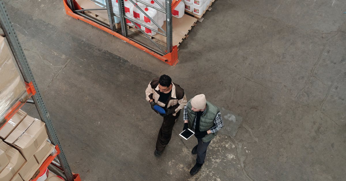 What is the business model of commercial free walking tours? - Men Working in a Warehouse What is the business model of commercial free walking tours? - Men Working in a Warehouse