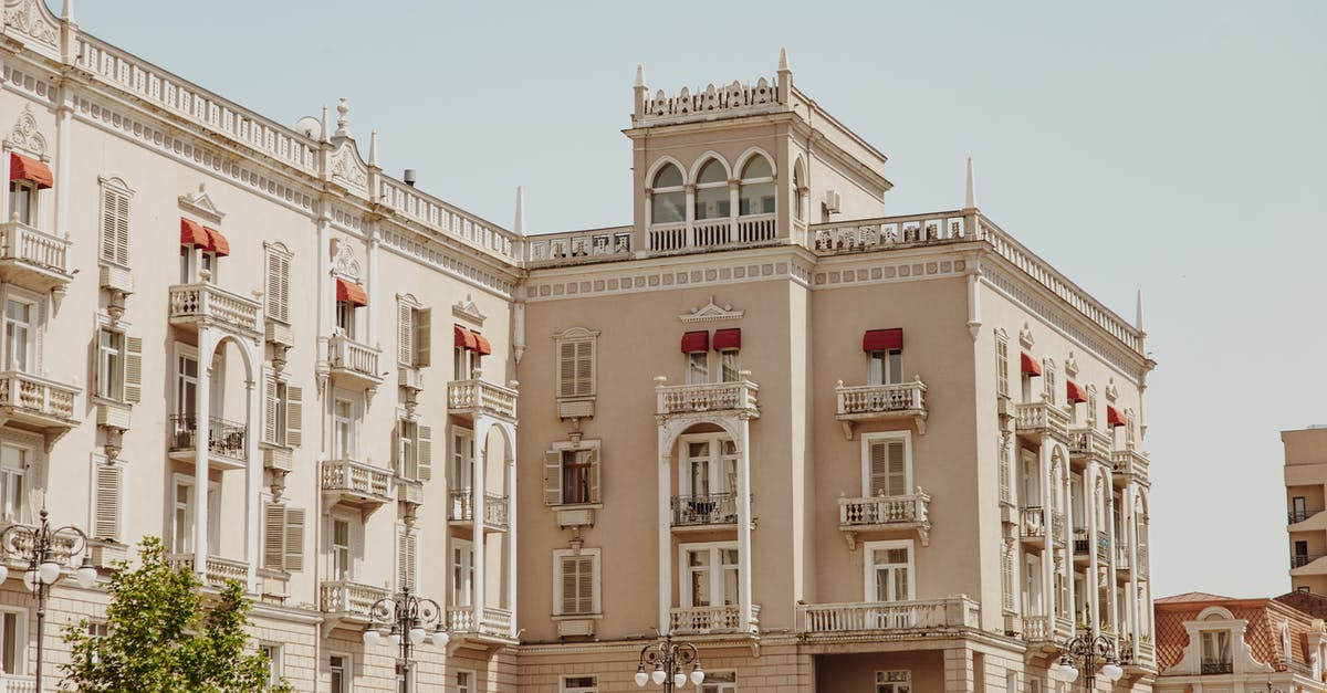 What is the type of visa I need to stay at a hotel outside Heathrow, London? [closed] - Exterior of a Hotel Building