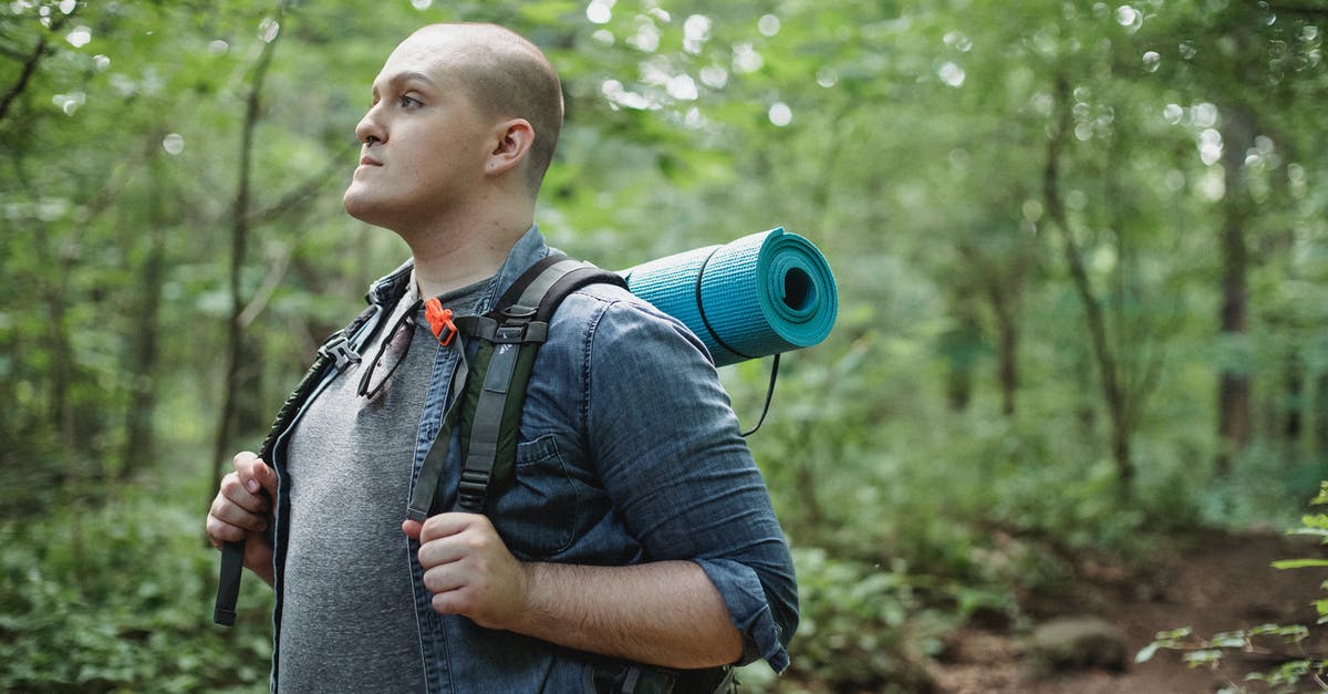 What is the weight limit of a large cabin baggage on WizzAir? [duplicate] - Male plump backpacker with hiking equipment in woods