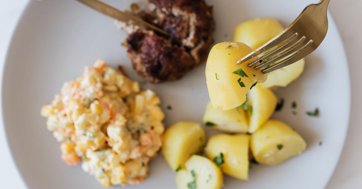 What meals are available on Russian trains? - Plate with boiled potatoes Russian salad and meat cutlet What meals are available on Russian trains? - Plate with boiled potatoes Russian salad and meat cutlet