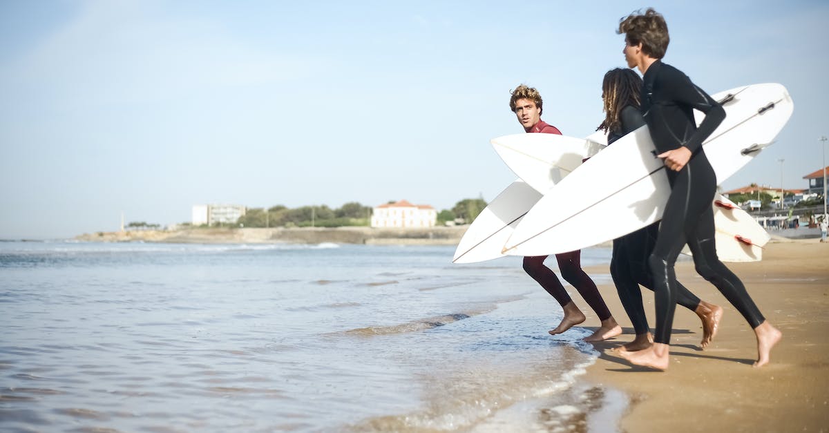 What parts of the Central or South Coast of California should I consider when looking for a surfing beach with beachfront hotels? - Men Running Going to the Beach What parts of the Central or South Coast of California should I consider when looking for a surfing beach with beachfront hotels? - Men Running Going to the Beach
