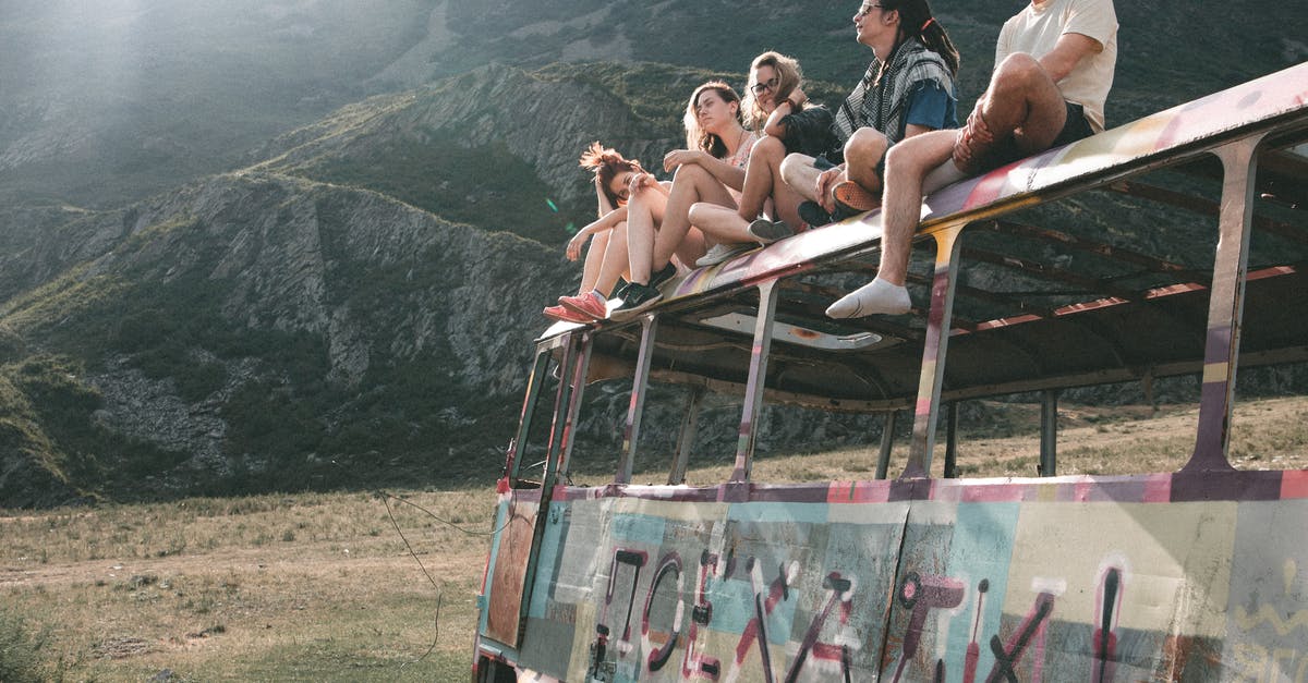 When is the last / overnight bus from Ankara to Göreme (Cappadocia)? - Group of people sitting on abandoned bus When is the last / overnight bus from Ankara to Göreme (Cappadocia)? - Group of people sitting on abandoned bus