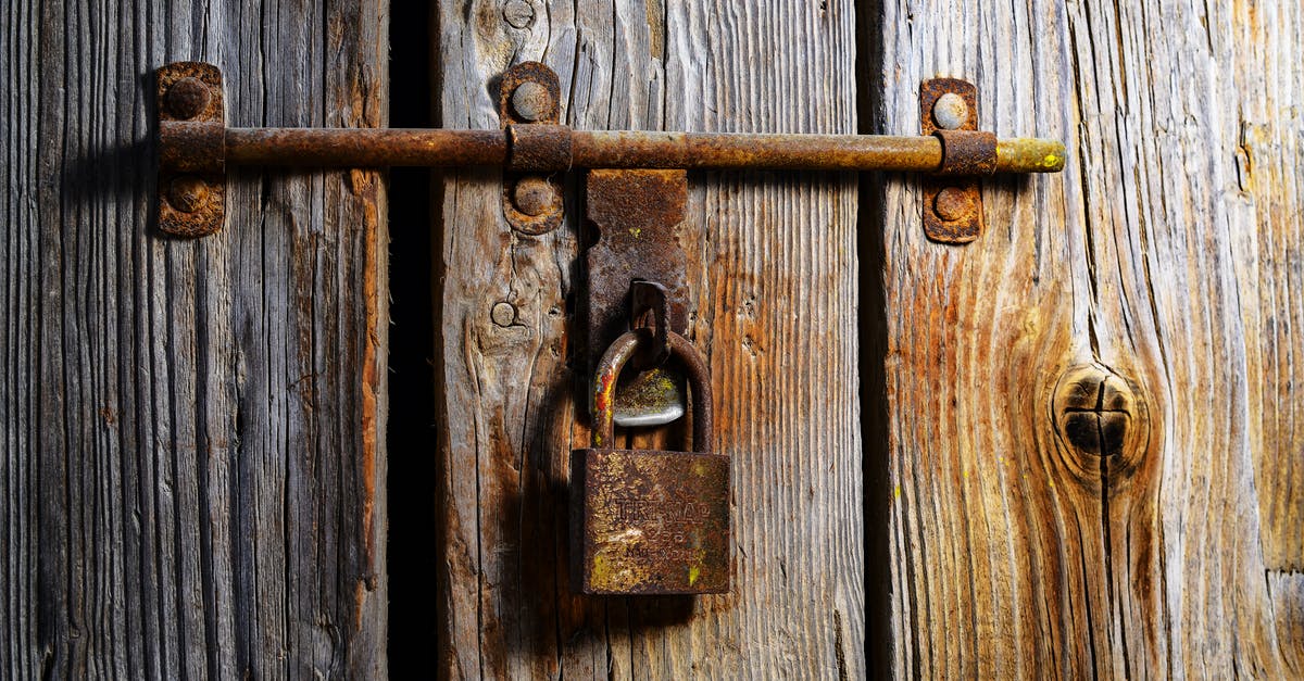 Where is there security prior to boarding the Thalys? - Brown Padlock on Wall Where is there security prior to boarding the Thalys? - Brown Padlock on Wall