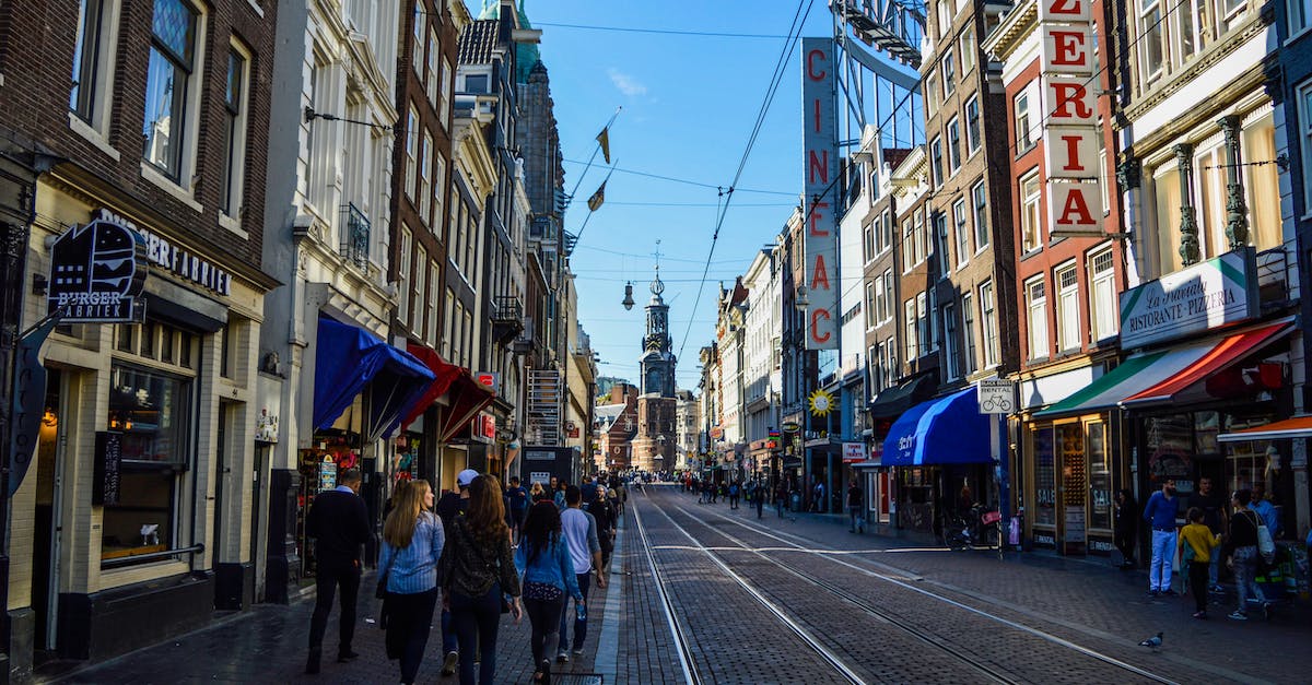 Where to buy tram tickets in Amsterdam - Leidsestraat in Amsterdam Where to buy tram tickets in Amsterdam - Leidsestraat in Amsterdam