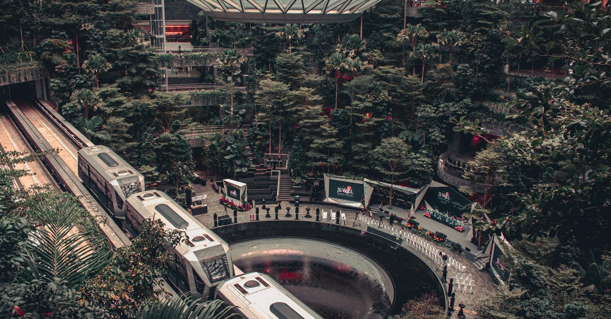 Where to shower for free in Singapore airport? - Trains Inside Jewel Changai Airport in Singapore Where to shower for free in Singapore airport? - Trains Inside Jewel Changai Airport in Singapore