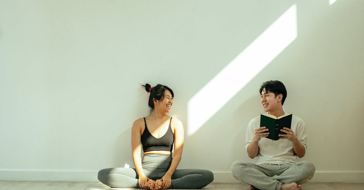 Which airlines need to hold interline agreements with each other in order for an itinerary to be bookable? - Cheerful Asian couple sitting on floor Which airlines need to hold interline agreements with each other in order for an itinerary to be bookable? - Cheerful Asian couple sitting on floor