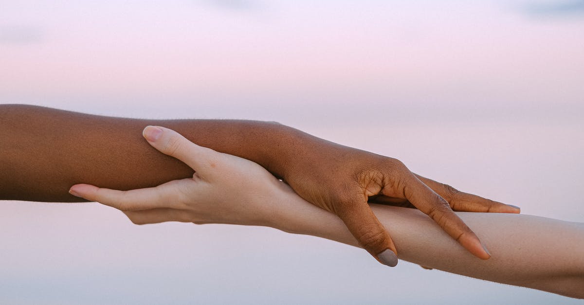 Will getting refused on a Diversity Visa application complicate my future entries to the United States? - Photo of People's Hand