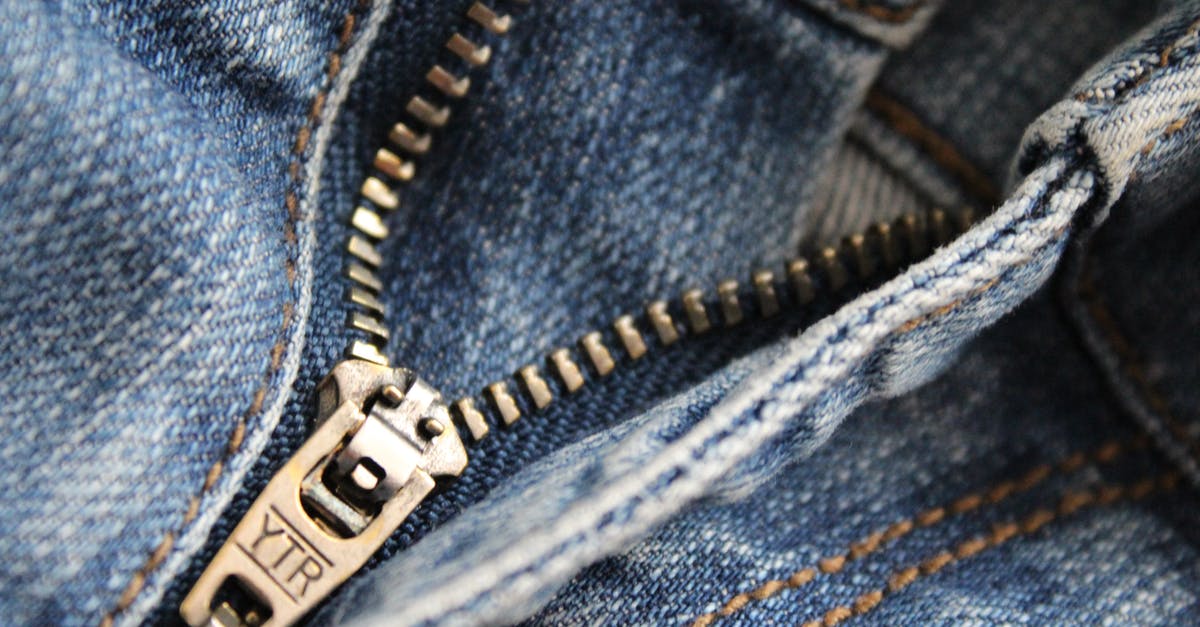 Will I pass through airport security screening wearing trousers and a jacket with metal zippers/buttons - Blue Denim Pants Will I pass through airport security screening wearing trousers and a jacket with metal zippers/buttons - Blue Denim Pants